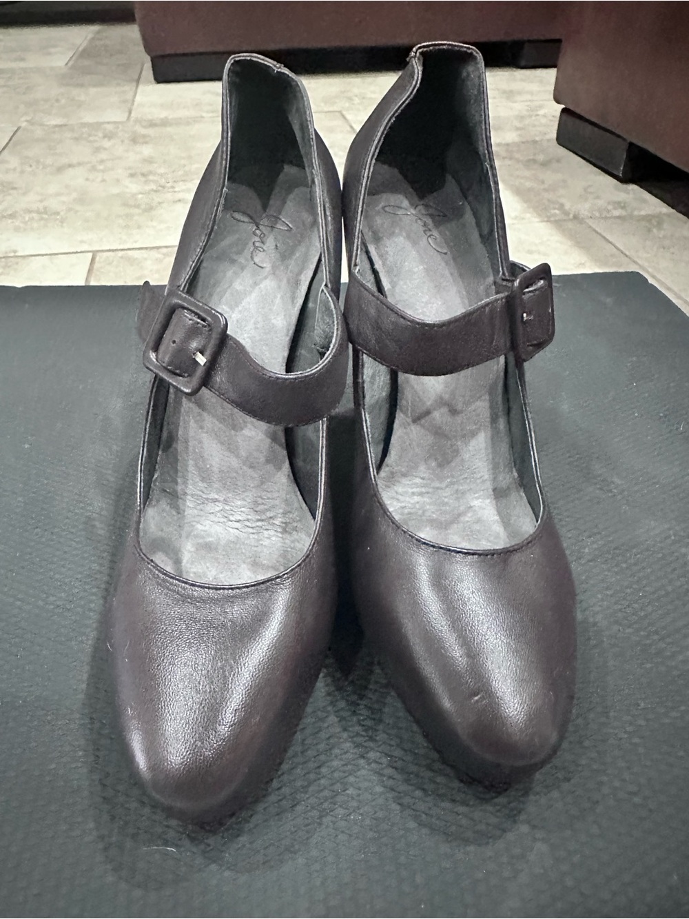 JOIE Women’s Classic Mary Jane Pumps in Dark Brown Size 38 Brand New